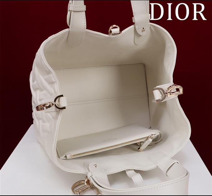 2025228Y 850P182146911